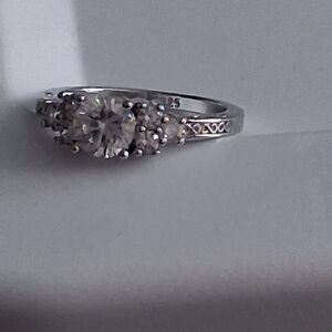 Elegant Sterling Silver Cubic Zirconia Women's Ring